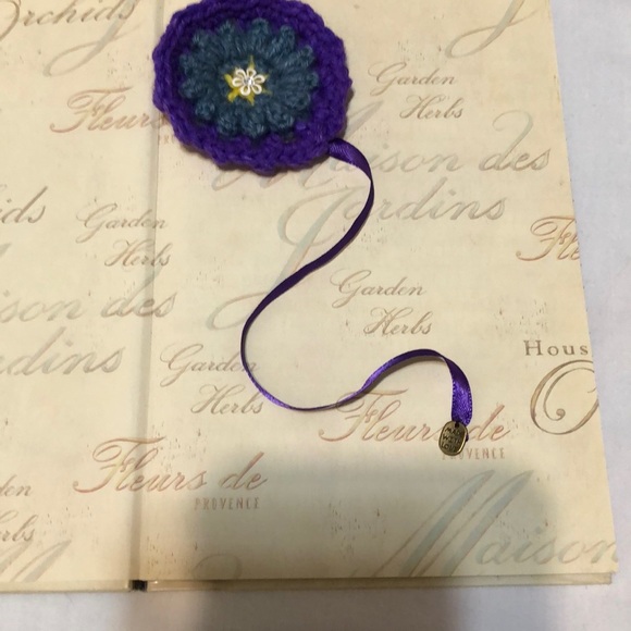 Set 3 for $25 Flower Bookmark Handmade crochet - Picture 6 of 15